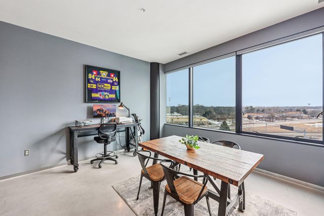 5601 Smetana Drive 510, Minnetonka, MN 55343