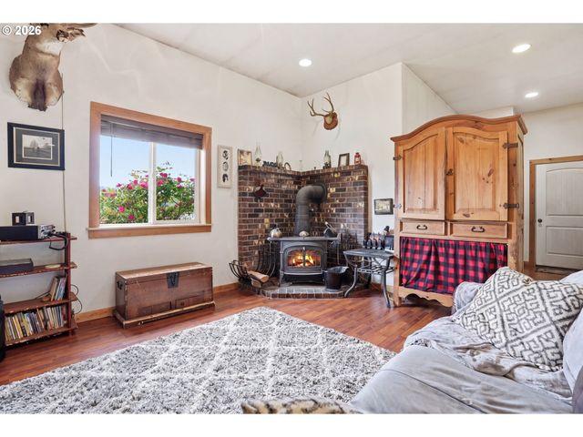 23009 Ne DOLE VALLEY Rd, Yacolt, WA 98675
