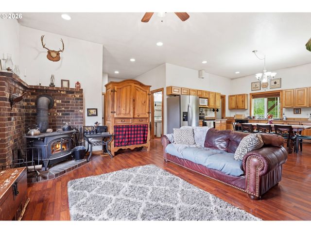 23009 Ne DOLE VALLEY Rd, Yacolt, WA 98675