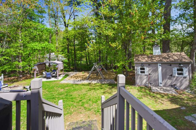 84 Woodridge Road, Hampstead, NH 03826