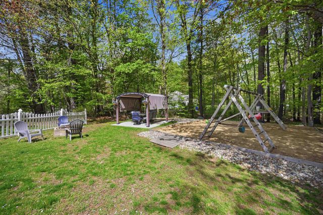 84 Woodridge Road, Hampstead, NH 03826