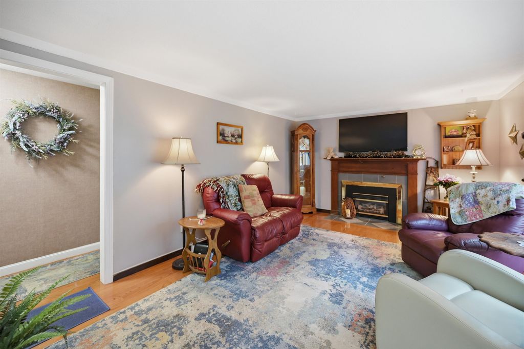 Image 16 of property listing at 84 Woodridge Road, Hampstead, NH 03826