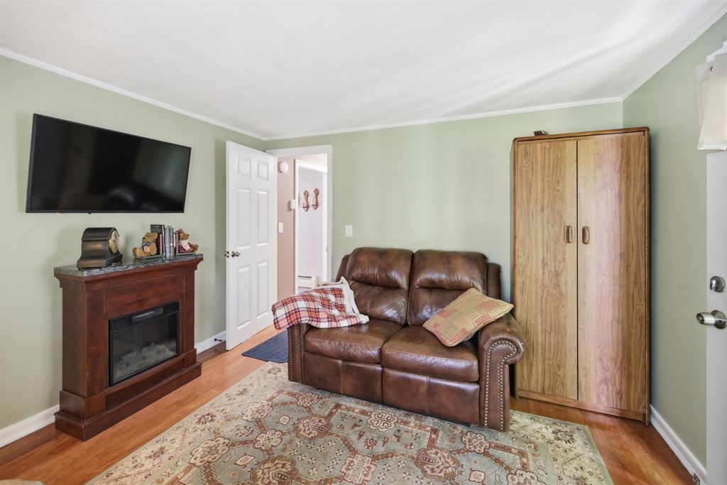 Image 20 of property listing at 84 Woodridge Road, Hampstead, NH 03826