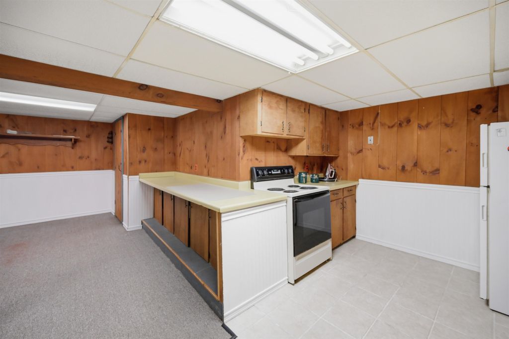 Image 38 of property listing at 84 Woodridge Road, Hampstead, NH 03826
