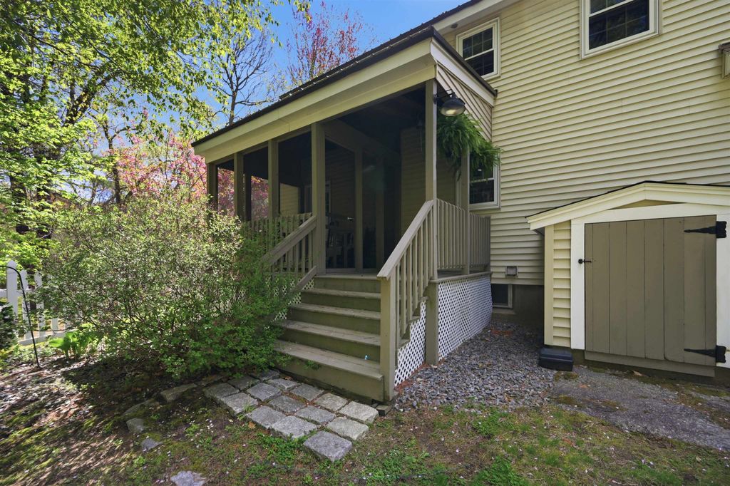 Image 43 of property listing at 84 Woodridge Road, Hampstead, NH 03826