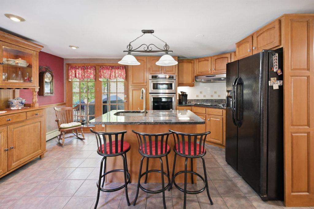 Image 7 of property listing at 84 Woodridge Road, Hampstead, NH 03826