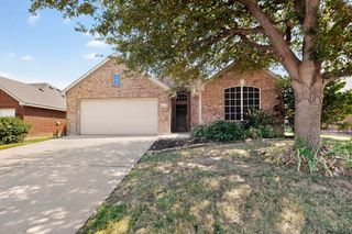 1015 Cutting Horse Drive, Mansfield, TX 76063