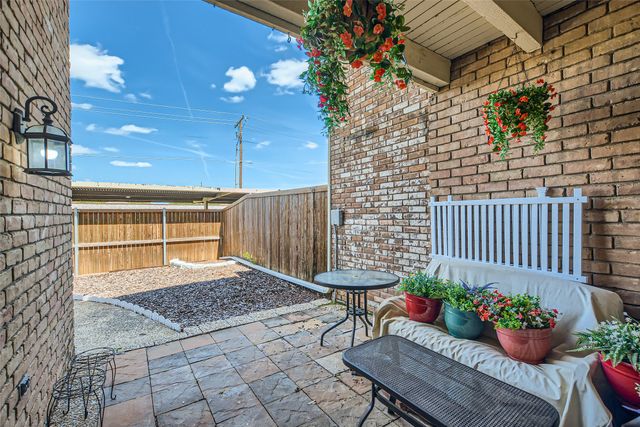511 Towne House Lane, Richardson, TX 75081