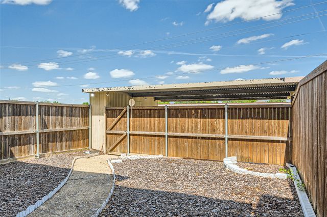 511 Towne House Lane, Richardson, TX 75081