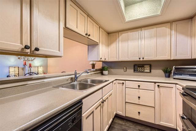 511 Towne House Lane, Richardson, TX 75081