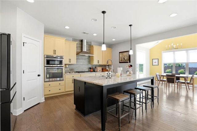 300 Aurora Avenue, Woodstock, GA 30188