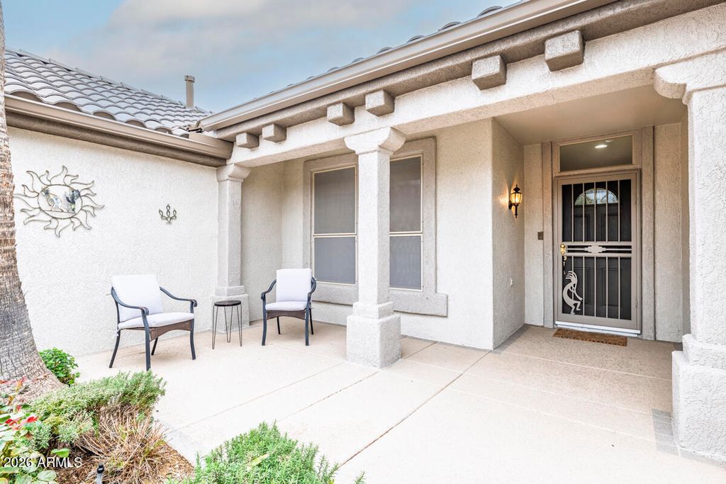 Image 4 of property listing at 16024 W RIO VERDE Court, Surprise, AZ 85374