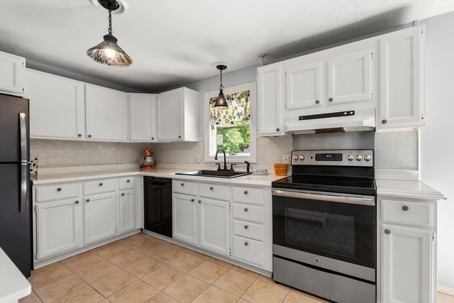 84 Alvord Street, South Hadley, MA 01075