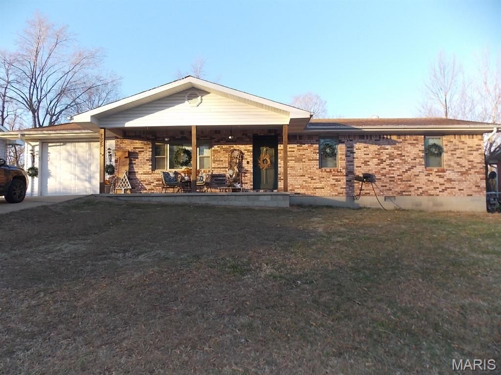 2025 Wasson Drive, Poplar Bluff, MO 63901