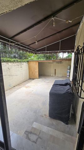 2340 SW 11 st 0, Miami, FL 33135