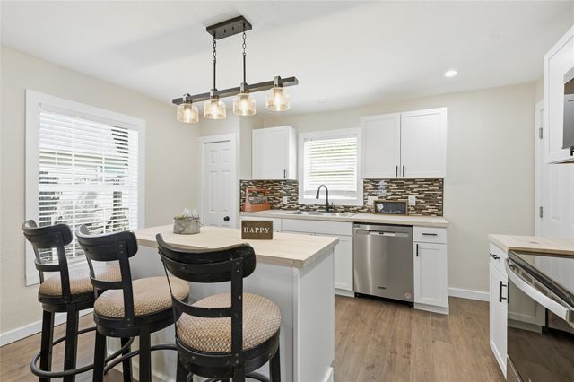 1209 S Maxey Street, Sherman, TX 75090