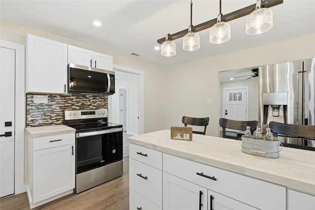 1209 S Maxey Street, Sherman, TX 75090