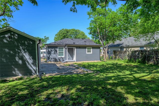 1209 S Maxey Street, Sherman, TX 75090