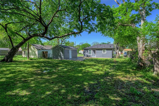 1209 S Maxey Street, Sherman, TX 75090