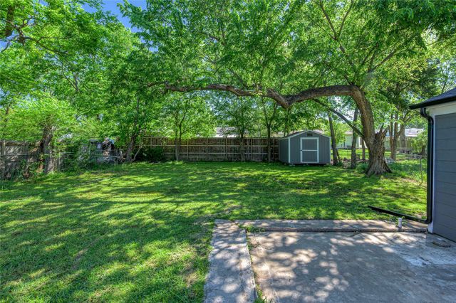 1209 S Maxey Street, Sherman, TX 75090