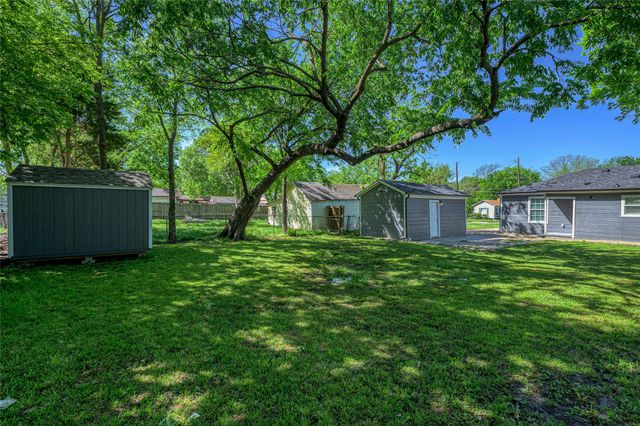 1209 S Maxey Street, Sherman, TX 75090