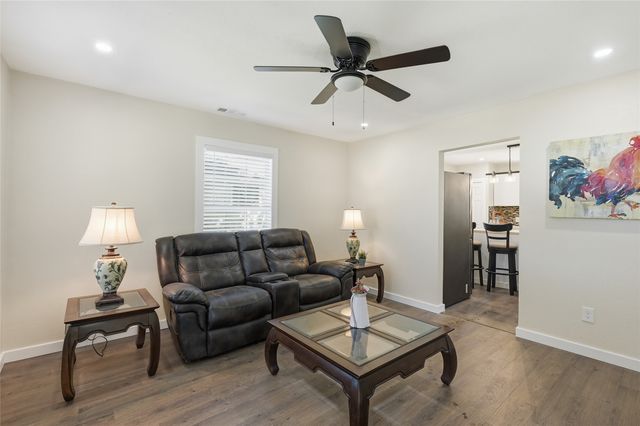 1209 S Maxey Street, Sherman, TX 75090
