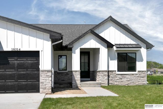 11403 S 191st Avenue, Gretna, NE 68028