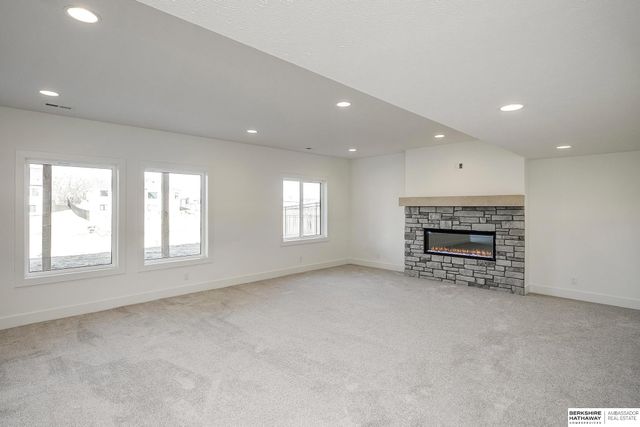 11403 S 191st Avenue, Gretna, NE 68028