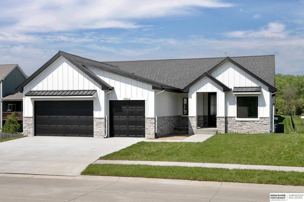 11403 S 191st Avenue, Gretna, NE 68028