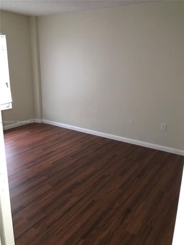 4164 Inverrary Drive 813, Lauderhill, FL 33319