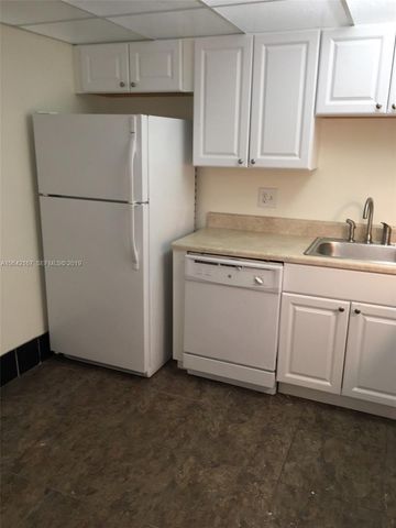 4164 Inverrary Drive 813, Lauderhill, FL 33319