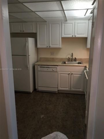 4164 Inverrary Drive 813, Lauderhill, FL 33319