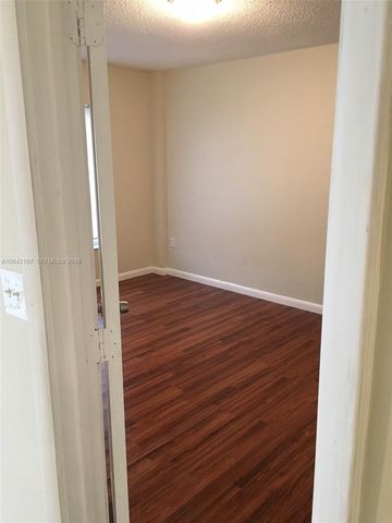 4164 Inverrary Drive 813, Lauderhill, FL 33319
