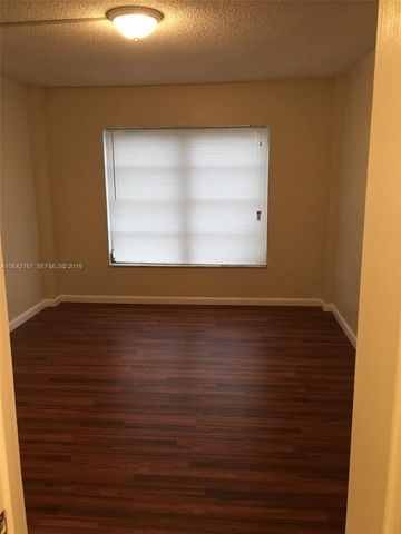 4164 Inverrary Drive 813, Lauderhill, FL 33319