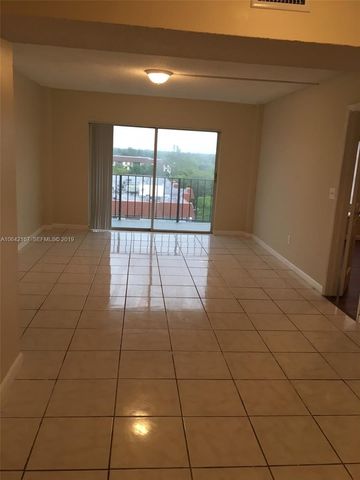 4164 Inverrary Drive 813, Lauderhill, FL 33319