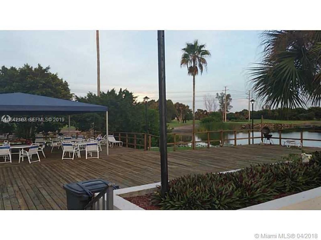 4164 Inverrary Drive 813, Lauderhill, FL 33319