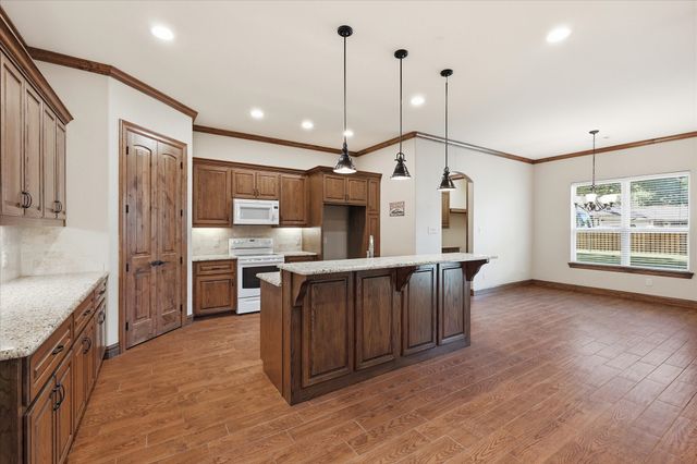 108 S Walnut Street, Roanoke, TX 76262