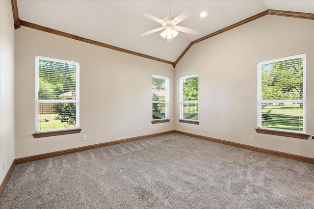 108 S Walnut Street, Roanoke, TX 76262