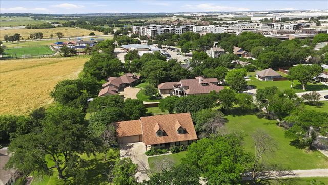 108 S Walnut Street, Roanoke, TX 76262