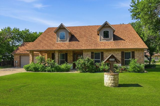 108 S Walnut Street, Roanoke, TX 76262