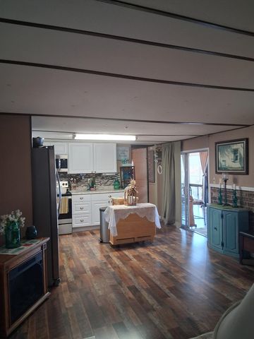 43 E Lakeshore Drive, Highland, AR 72542