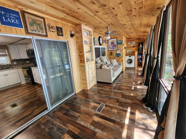 43 E Lakeshore Drive, Highland, AR 72542