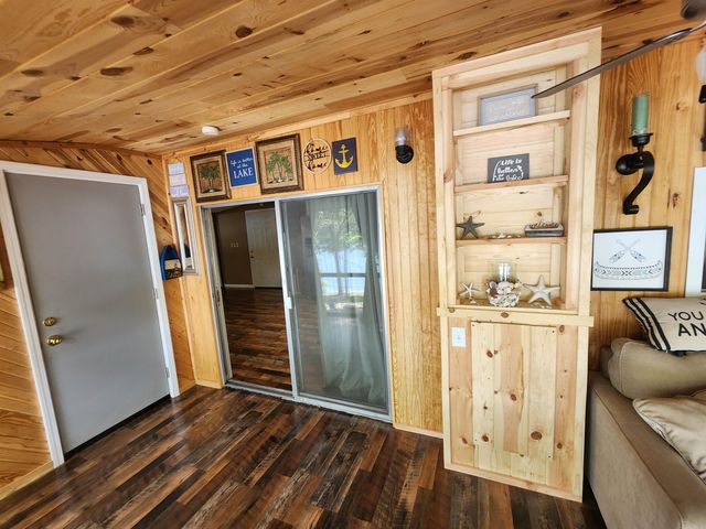 43 E Lakeshore Drive, Highland, AR 72542
