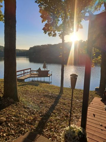 43 E Lakeshore Drive, Highland, AR 72542