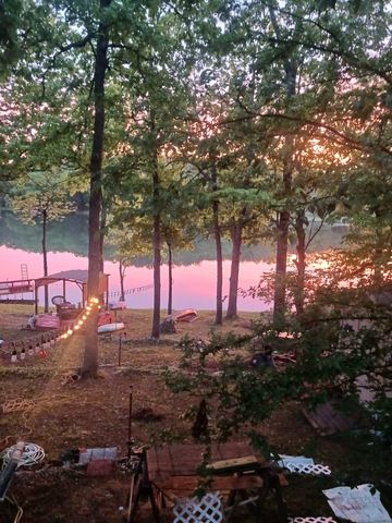 43 E Lakeshore Drive, Highland, AR 72542