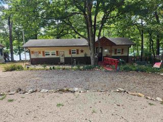 43 E Lakeshore Drive, Highland, AR 72542