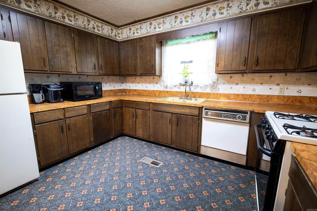 1327 Pine Cir, Smackover, AR 71762