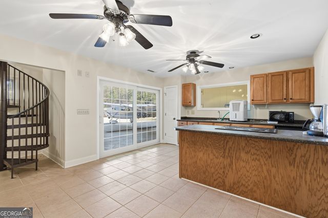 140 Wagstaff, Clayton, GA 30525