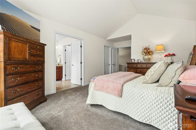 803 S 232nd Street, Des Moines, WA 98198