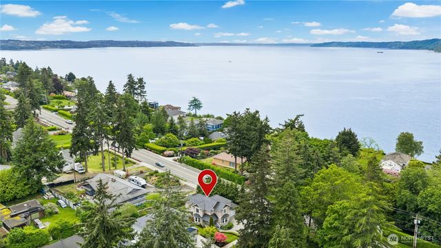 803 S 232nd Street, Des Moines, WA 98198